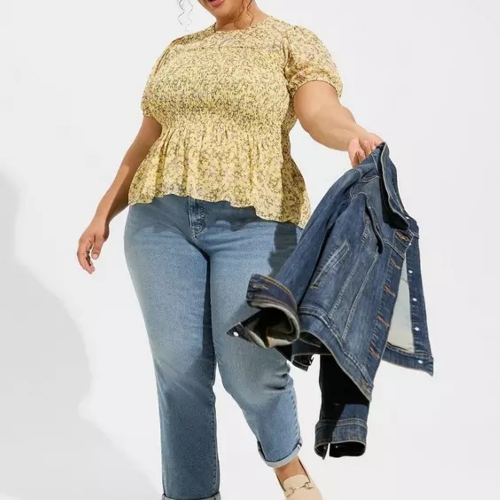 Chiffon Ruffle Mock Neck Smocked Crop Top - Picture 4 of 6
